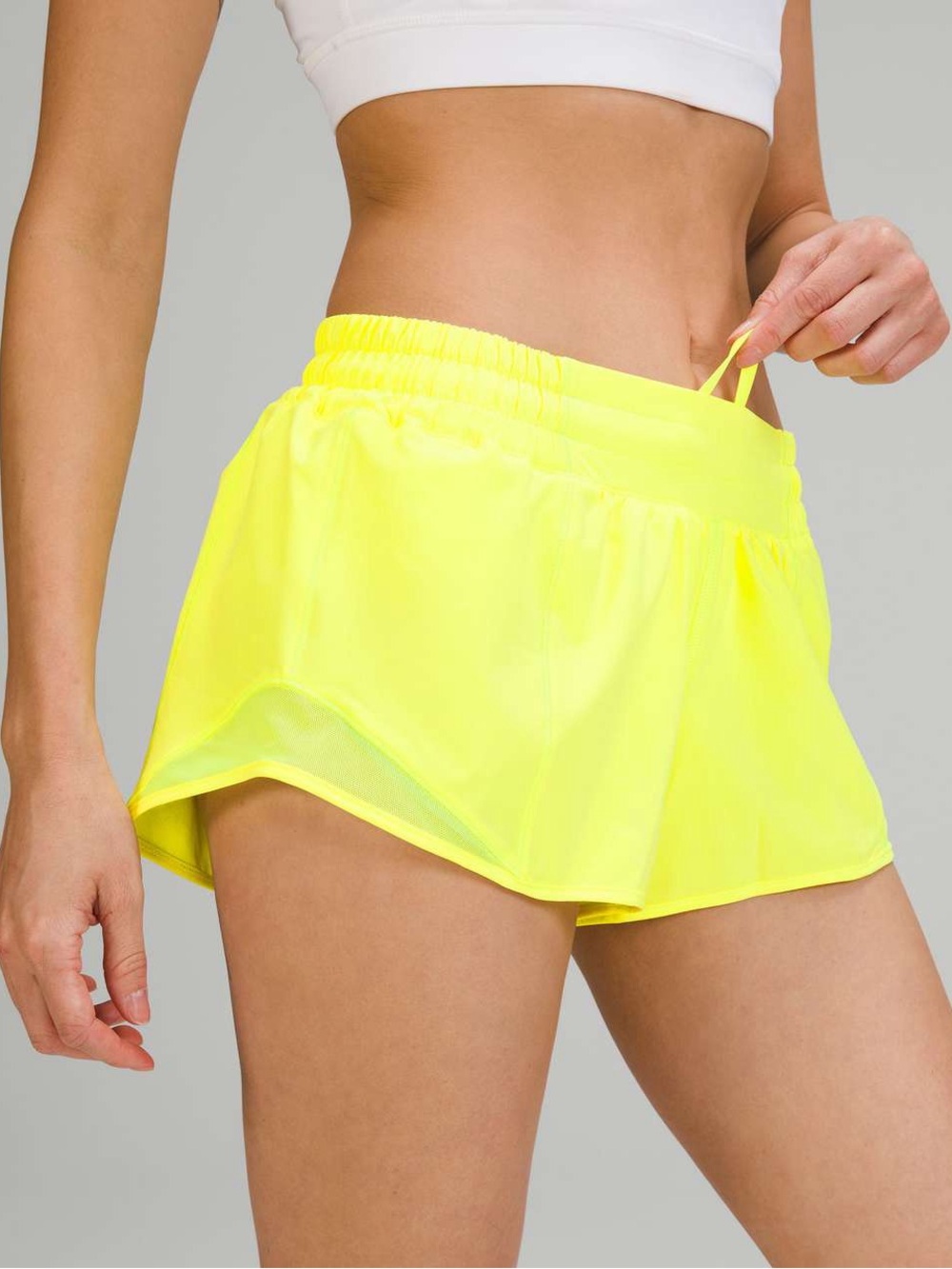 Lululemon Athletica Hotty Hot Low-Rise Lined Short 2.5 Inseam Electric Lemon - Picture 4 of 12